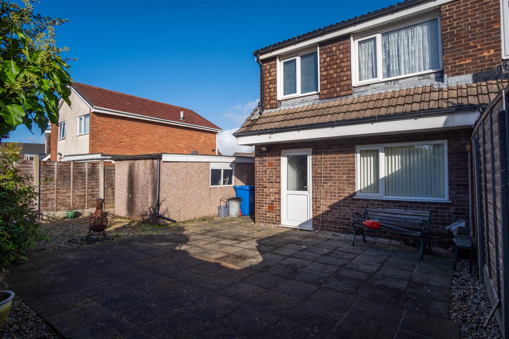 3 bed property in Hunters Road, Leyland
